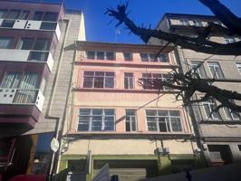 Edificio en venta en Lugo photo 0