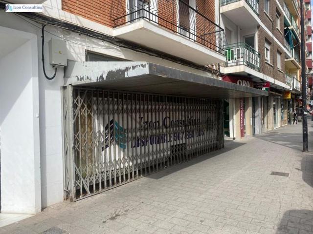 Local comercial en venta en Albacete, Albacete photo 0