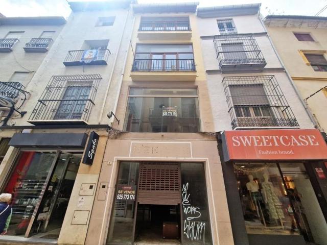 Edificio en venta en Gandia, Centro photo 0