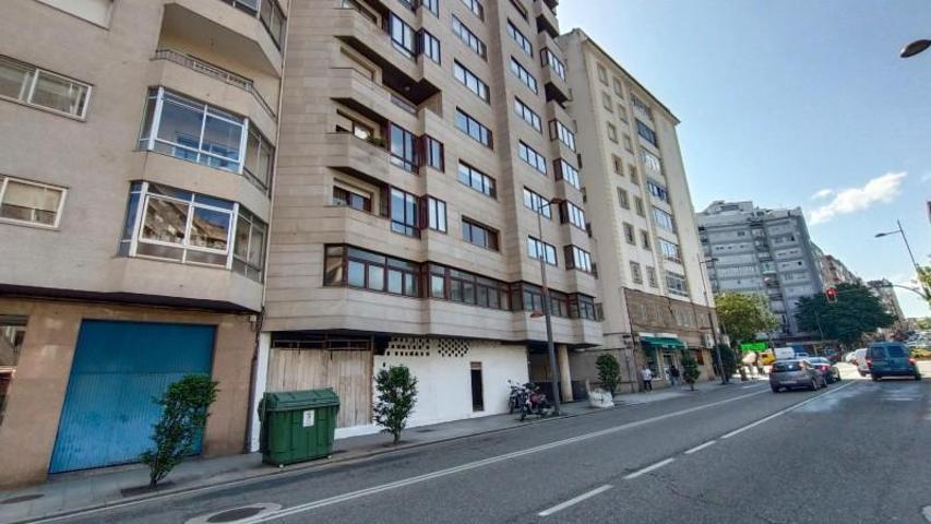 Local comercial en venta en Vigo, Centro Urbano photo 0