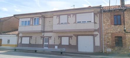 Casa en venta en Cuadros, Santibañez Del Campo photo 0