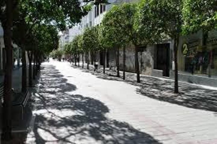 Local comercial en venta en Ubrique, Centro photo 0