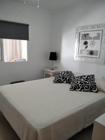 Apartamento en venta en Benalmádena, Puerto Marina photo 0