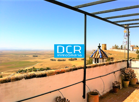 Chalet en venta en Carmona photo 0