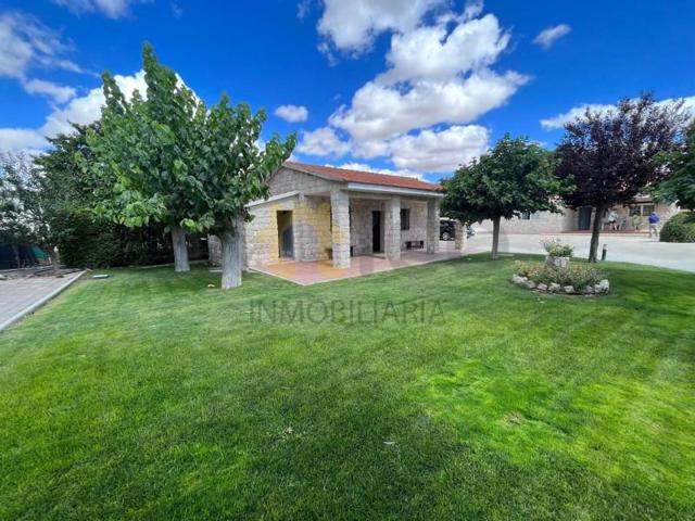 Chalet en venta en Traspinedo photo 0