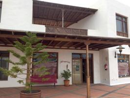 Local comercial en venta en Yaiza photo 0