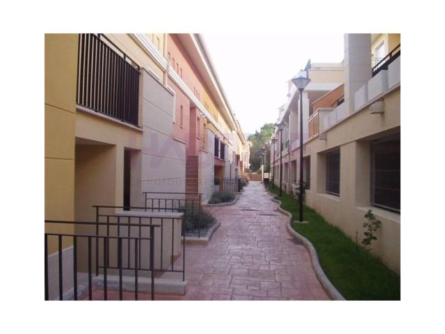Duplex en venta en Chiva photo 0