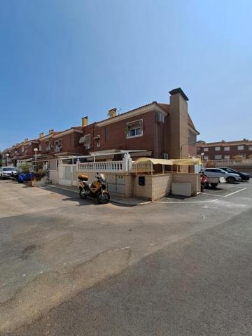 Bungalow en venta en Santa Pola, Calvario photo 0