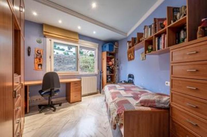 Piso en venta en Granada, Acceso a la Alhambra photo 0