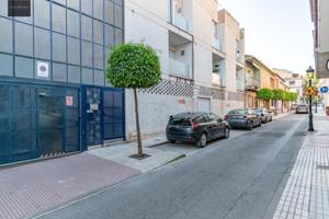 Duplex en venta en Churriana de la Vega, CHURRIANA photo 0