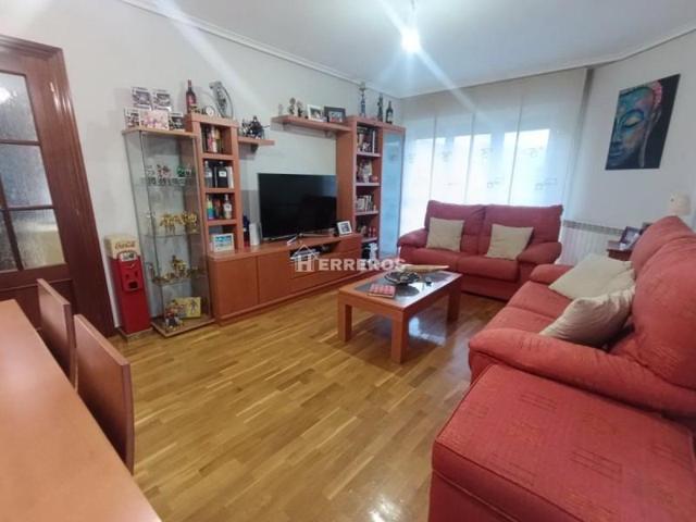 Piso en venta en Villamediana de Iregua, Villamediana De Iregua photo 0