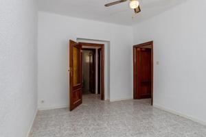 Piso en venta en Madrid, Usera photo 0