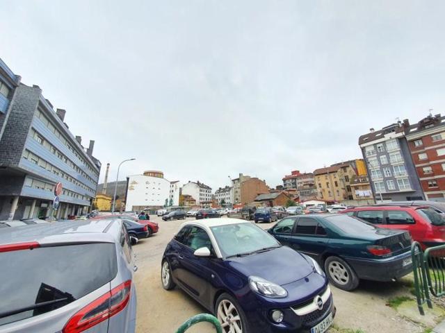 Local comercial en venta en Langreo, Ciano photo 0