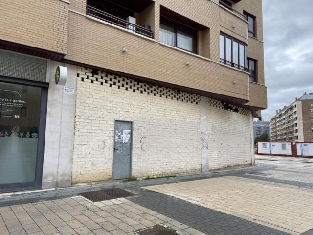 Local comercial en venta en Valladolid, Parquesol photo 0