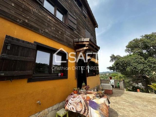 Casa con terreno en venta en Maçanet de la Selva photo 0