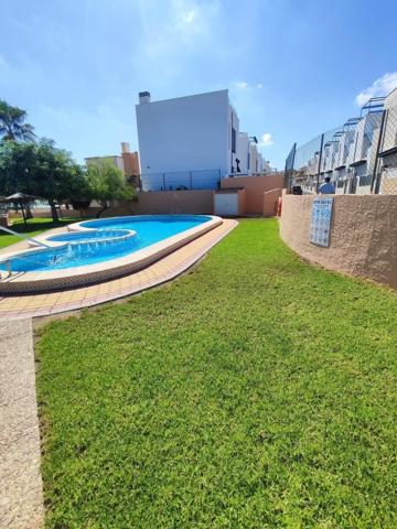 Adosada en venta en Orihuela Costa, PAU 26 photo 0