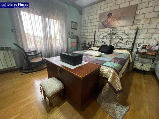 Adosada en venta en Chozas de Abajo, San miguel del camino photo 0