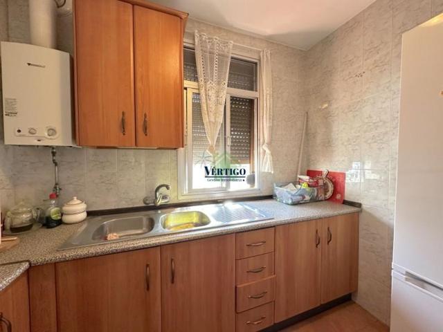 Casa en venta en Dos Hermanas, Avda. Reyes Catolicos photo 0