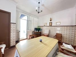 Casa en venta en Dos Hermanas, Avda. Reyes Catolicos photo 0