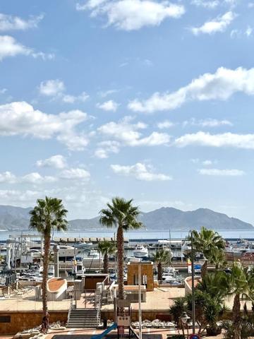 Piso en venta en Puerto de Mazarrón, Centro photo 0