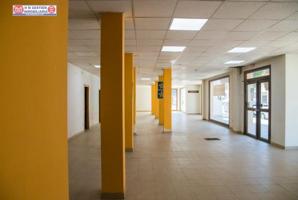 Local comercial en venta en Alcázar de San Juan, Hospital – Institutos photo 0