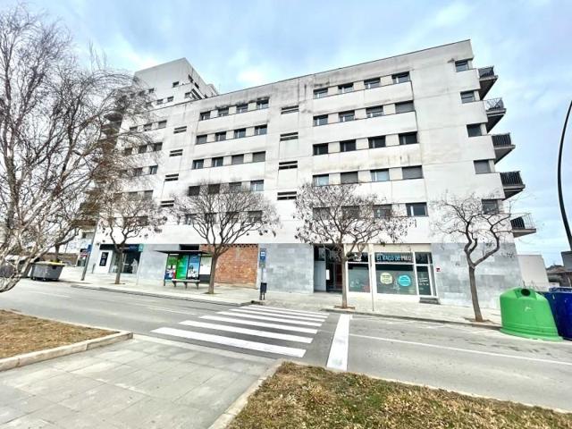 Local comercial en venta en Manresa, La Parada photo 0