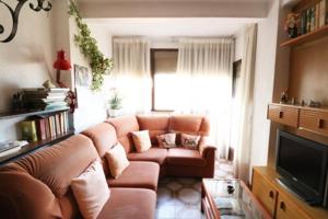 Piso en venta en L'Hospitalet de Llobregat, Can Serra photo 0