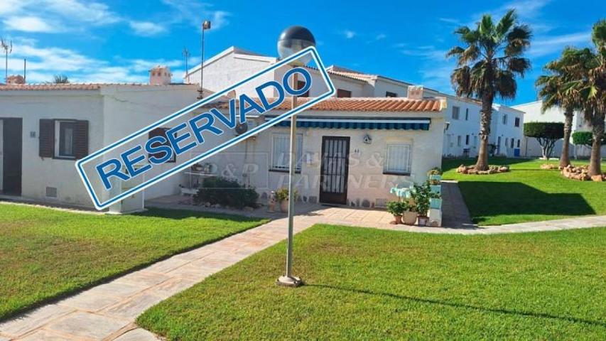 Bungalow en venta en Orihuela Costa, Playa Flamenca photo 0