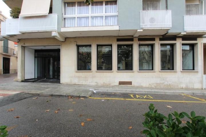 Local comercial en venta en L'Arboç, Centro photo 0