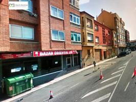Local comercial en venta en León, Centro photo 0