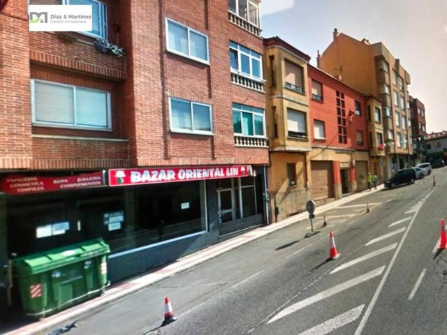 Local comercial en venta en León, Centro photo 0