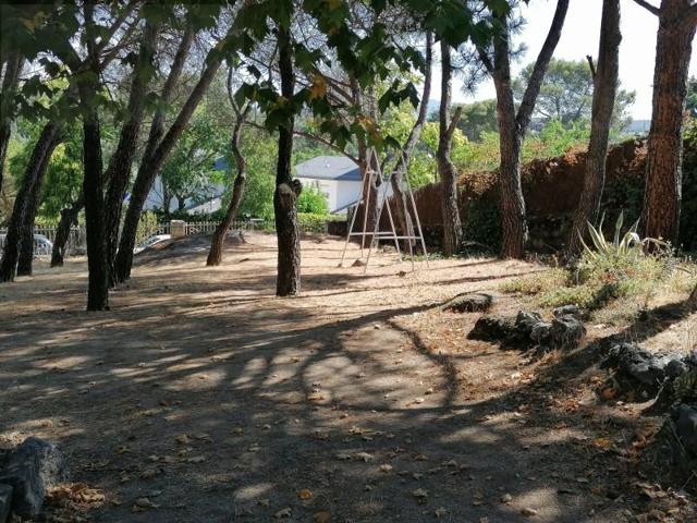 Terreno en venta en Galapagar photo 0