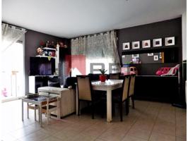 Piso en venta en Santa Coloma de Gramenet photo 0