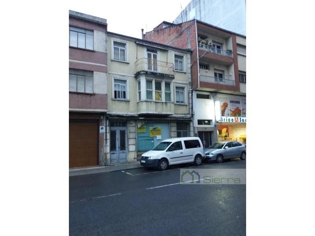 Casa en venta en Sarria, Centro photo 0