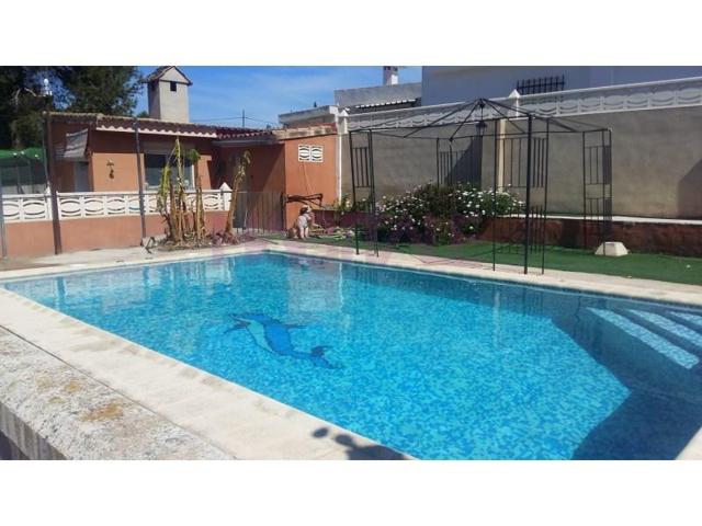 Chalet en venta en Manises photo 0