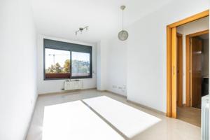 Piso en venta en Sabadell, Creu alta photo 0
