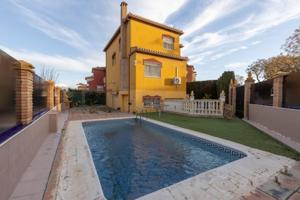 Chalet en venta en Cúllar Vega, Ventorrilllo photo 0