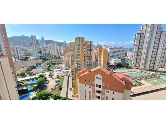 Apartamento en venta en Benidorm photo 0