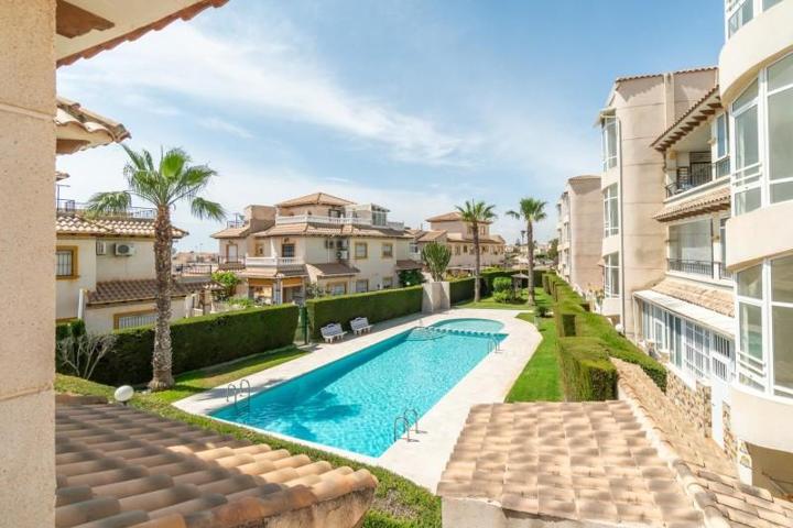 Adosada en venta en Orihuela Costa, Punta Prima photo 0
