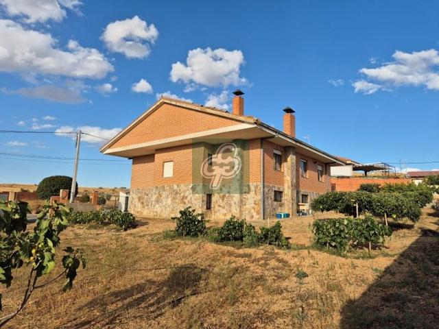 Casa en venta en Villabrázaro photo 0