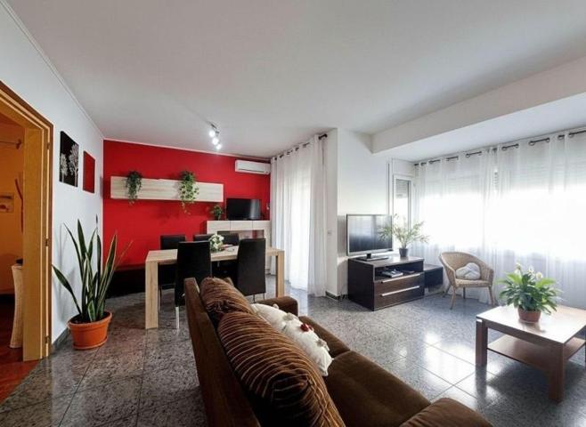 Piso en venta en Martorell, El pla photo 0