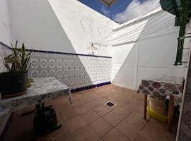 Piso en venta en Chiclana de la Frontera, Fuente amarga photo 0