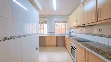 Piso en venta en Reus, C- Gornals photo 0