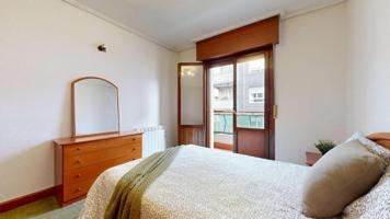 Piso en venta en Portugalete, Repélega photo 0