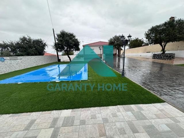 Casa con terreno en venta en Cáceres, POLIGONO GANADERO photo 0