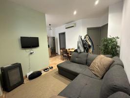 Piso en venta en Barcelona, Sants - Badal photo 0