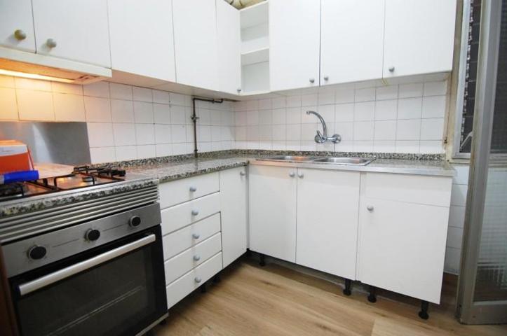 Piso en venta en Santa Coloma de Gramenet, Centre photo 0