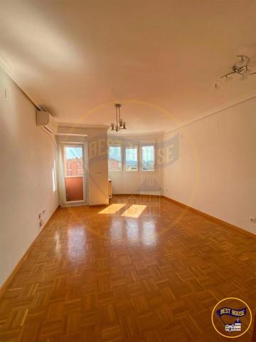 Piso en venta en Cuenca, Reyes Católicos - Pº de San Antonio photo 0