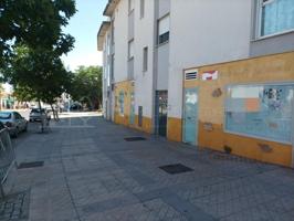 Local comercial en venta en Cáceres, San Blas photo 0