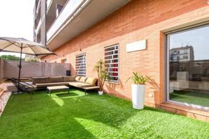 Planta baja en venta en Figueres, Creu de la mà photo 0